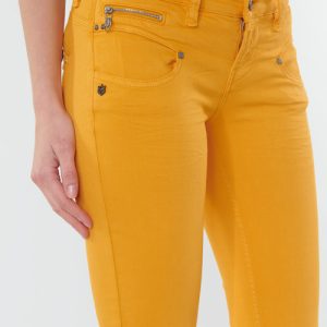 Jean FREEMAN Alexa Cropped