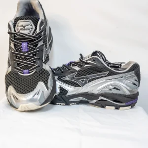 BASKETS MIZUNO WAVE RIDER GRIS-NOIR