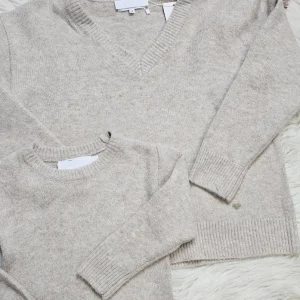 Pull enfant en maille beige avec broderie cœur-PM MERE FILLE