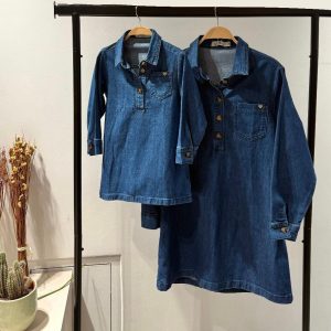 Robe en jeans avec broderie cœur doré Enfant- PM MERE FILLE