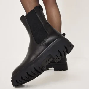 Bottine noir Chelsea cuir 25992-TAMARIS
