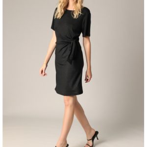 Robe noire Shinyse – Deeluxe